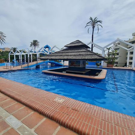 Precioso Apartamento Con Piscinas Y Vistas Al Mar. Benalmadena Exterior photo