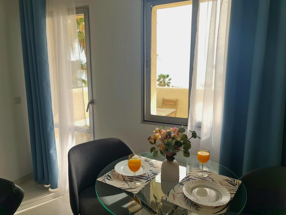 Precioso Apartamento Con Piscinas Y Vistas Al Mar. Benalmadena Exterior photo