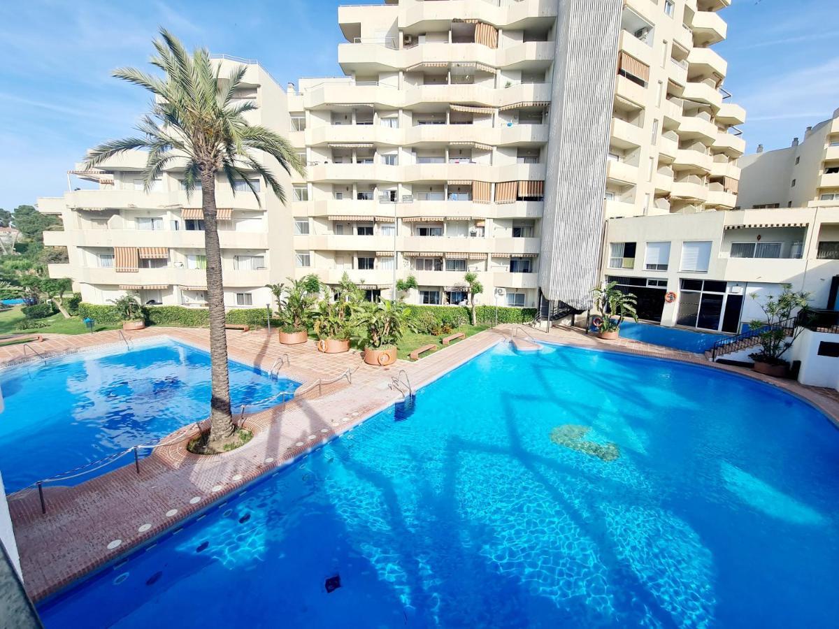 Precioso Apartamento Con Piscinas Y Vistas Al Mar. Benalmadena Exterior photo